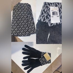 BUNDLE ! MK gloves and scarf